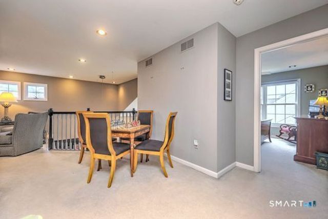 11 Priorwood Gardens 11, Cromwell, CT 06416