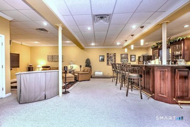 11 Priorwood Gardens 11, Cromwell, CT 06416