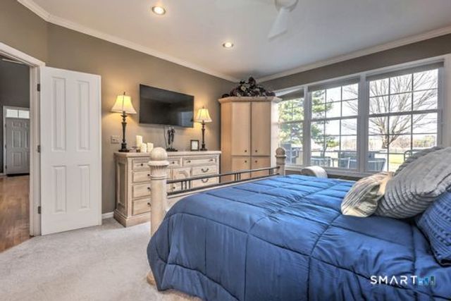 11 Priorwood Gardens 11, Cromwell, CT 06416