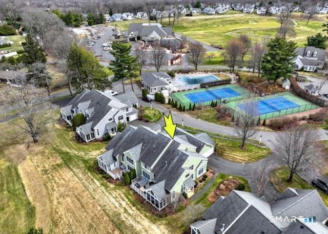 11 Priorwood Gardens 11, Cromwell, CT 06416