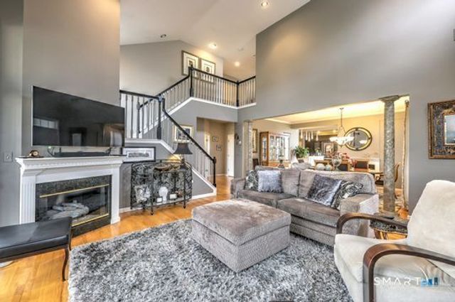 11 Priorwood Gardens 11, Cromwell, CT 06416