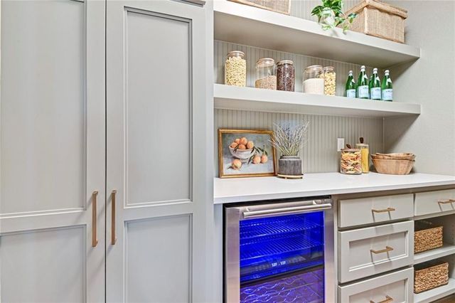 17717 Knox Street, Overland Park, KS 66221