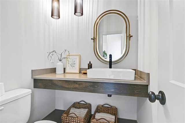 17717 Knox Street, Overland Park, KS 66221