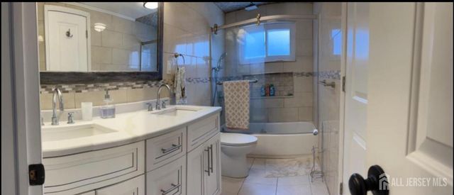 42 Albert Drive, Sayreville, NJ 08859