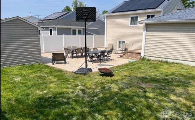 42 Albert Drive, Sayreville, NJ 08859