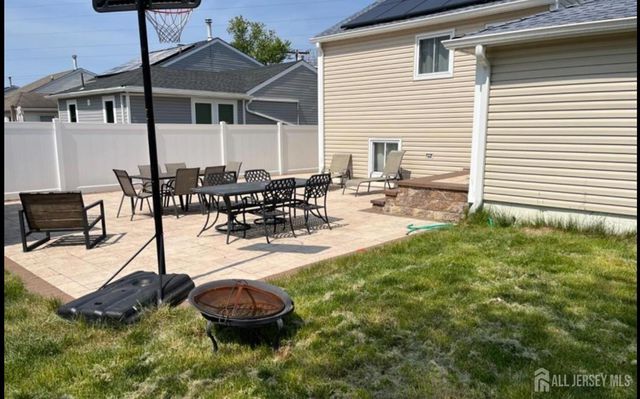 42 Albert Drive, Sayreville, NJ 08859