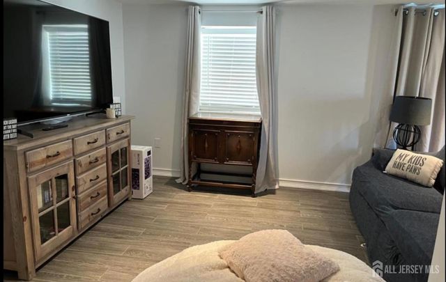 42 Albert Drive, Sayreville, NJ 08859