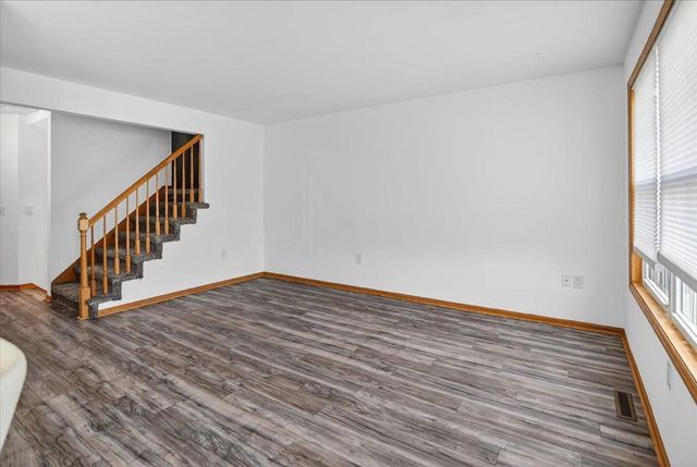 213 N Musket Ridge Drive, Sun Prairie, WI 53590