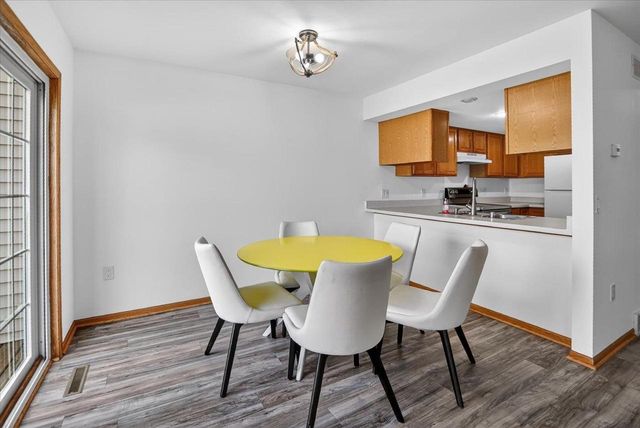 213 N Musket Ridge Drive, Sun Prairie, WI 53590