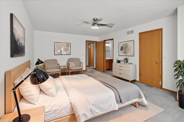 213 N Musket Ridge Drive, Sun Prairie, WI 53590