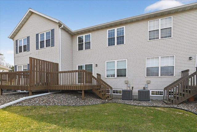 213 N Musket Ridge Drive, Sun Prairie, WI 53590