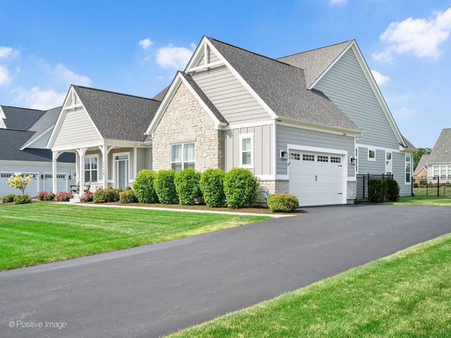 1135 Hilldale Drive, St. Charles, IL 60175