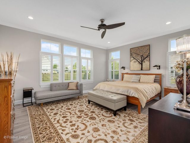 1135 Hilldale Drive, St. Charles, IL 60175