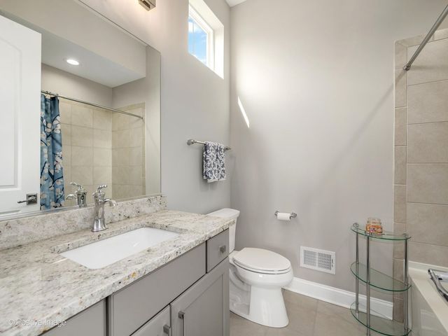 1135 Hilldale Drive, St. Charles, IL 60175