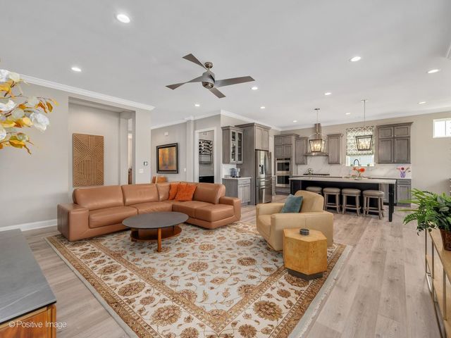 1135 Hilldale Drive, St. Charles, IL 60175