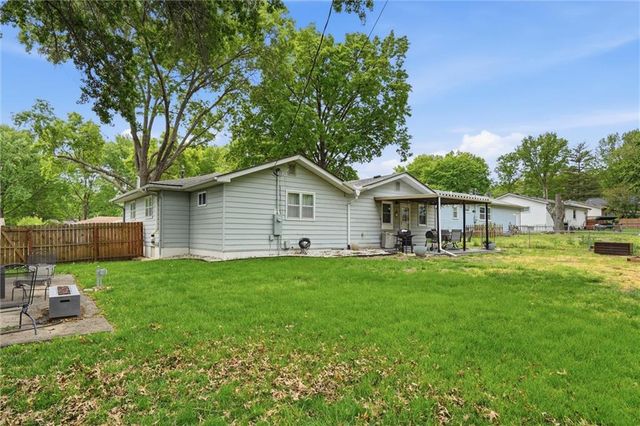 1922 Osage Street, Leavenworth, KS 66048