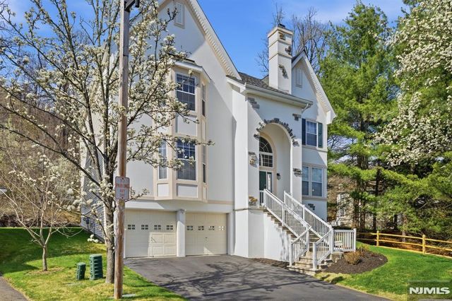 1 Skytop Ridge, Oakland, NJ 07436