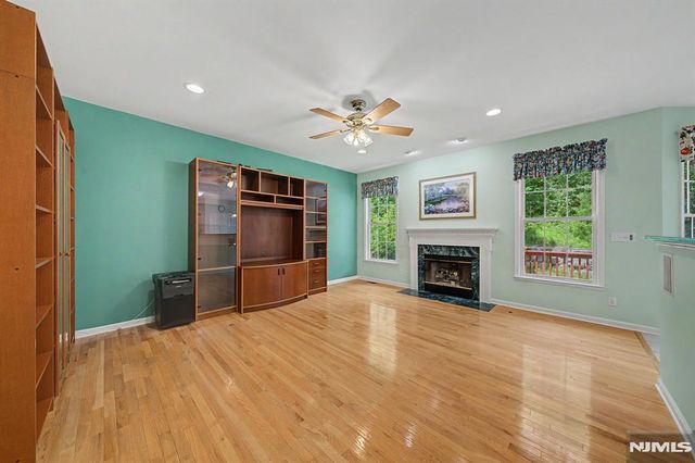 1 Skytop Ridge, Oakland, NJ 07436