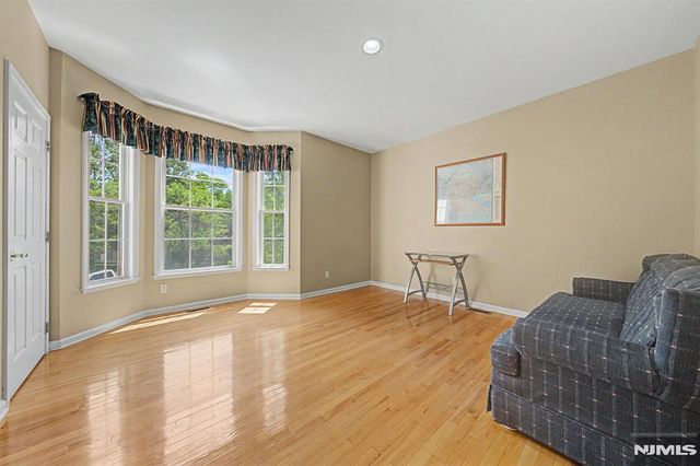 1 Skytop Ridge, Oakland, NJ 07436