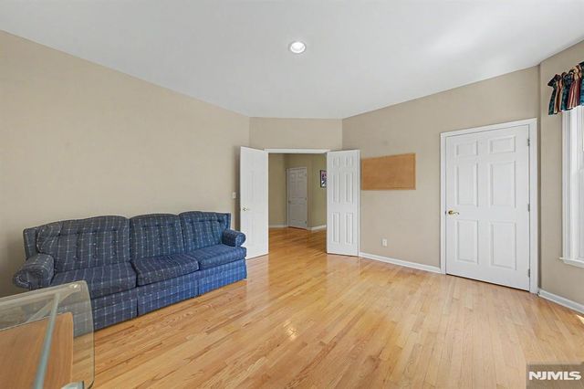 1 Skytop Ridge, Oakland, NJ 07436