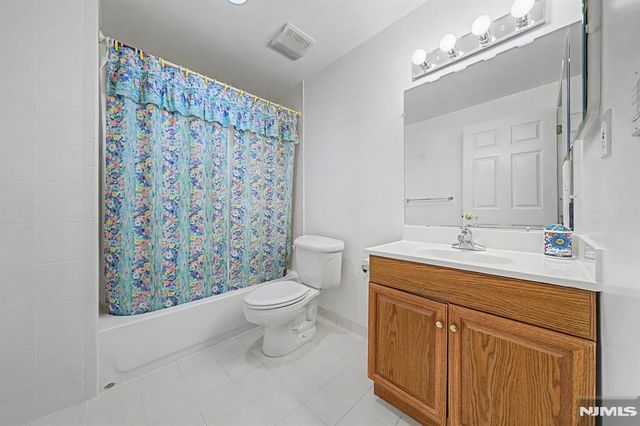 1 Skytop Ridge, Oakland, NJ 07436
