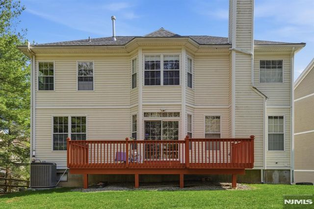 1 Skytop Ridge, Oakland, NJ 07436