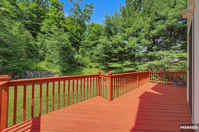 1 Skytop Ridge, Oakland, NJ 07436