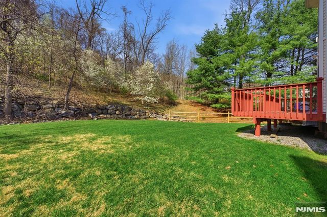 1 Skytop Ridge, Oakland, NJ 07436