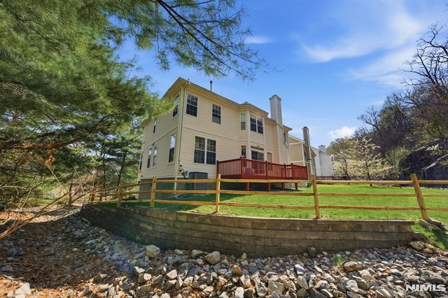 1 Skytop Ridge, Oakland, NJ 07436