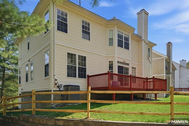 1 Skytop Ridge, Oakland, NJ 07436