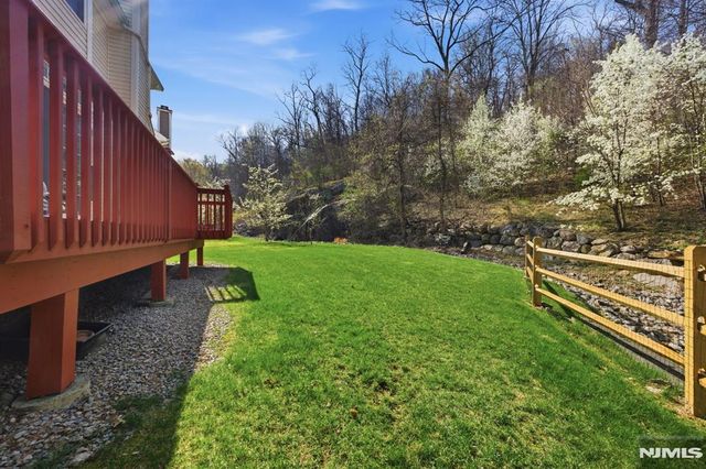 1 Skytop Ridge, Oakland, NJ 07436