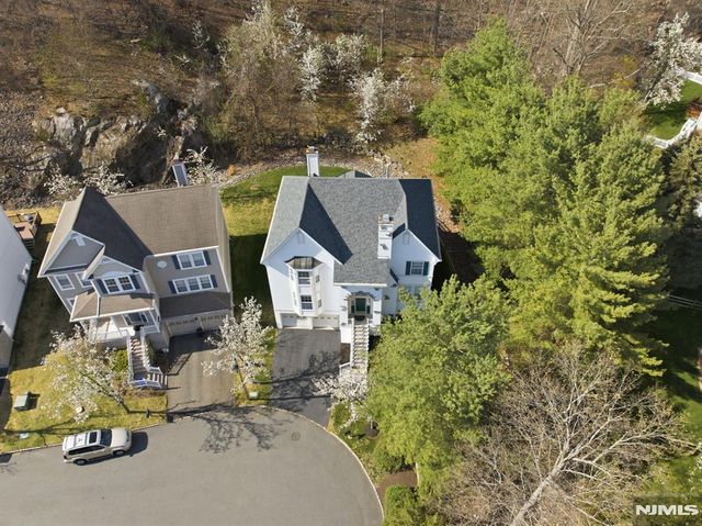 1 Skytop Ridge, Oakland, NJ 07436
