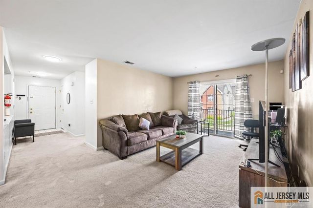 726 Cedar Court 726, New Brunswick, NJ 08901