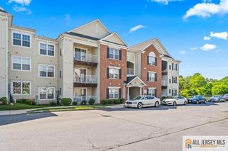 726 Cedar Court 726, New Brunswick, NJ 08901