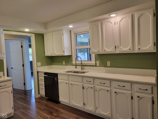 1452 Stadium Drive, Seymour, IN 47274