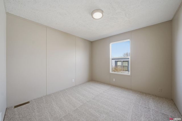 3709 NW Ebony Court, Lincoln, NE 68521