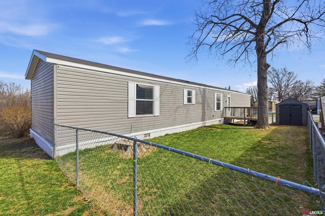 3709 NW Ebony Court, Lincoln, NE 68521