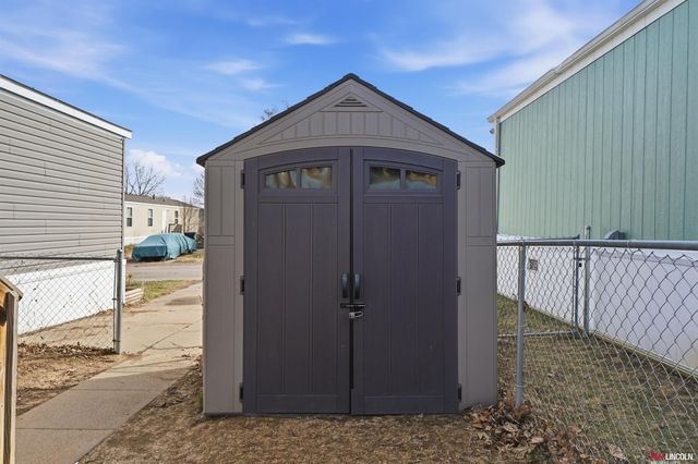 3709 NW Ebony Court, Lincoln, NE 68521