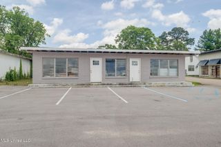 123 E College Avenue, Wiggins, MS 39577