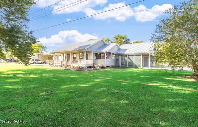 1007 Dautreuil Lane, St. Martinville, LA 70582