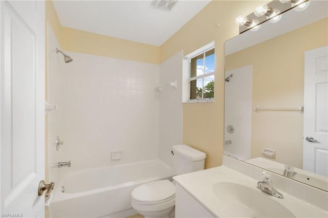 2053 Crown Pointe BLVD, Naples, FL 34112