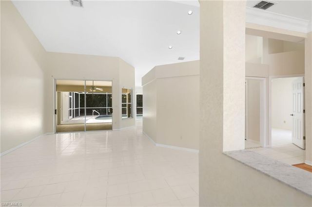 2053 Crown Pointe BLVD, Naples, FL 34112