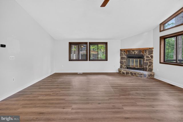 213 MORRIE DR, Basye, VA 22810