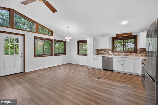 213 MORRIE DR, Basye, VA 22810