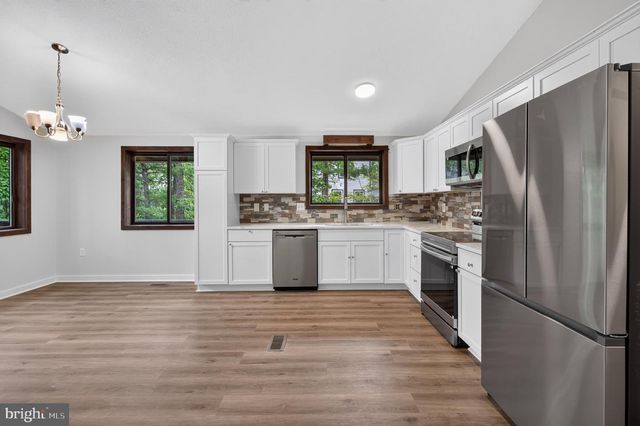 213 MORRIE DR, Basye, VA 22810