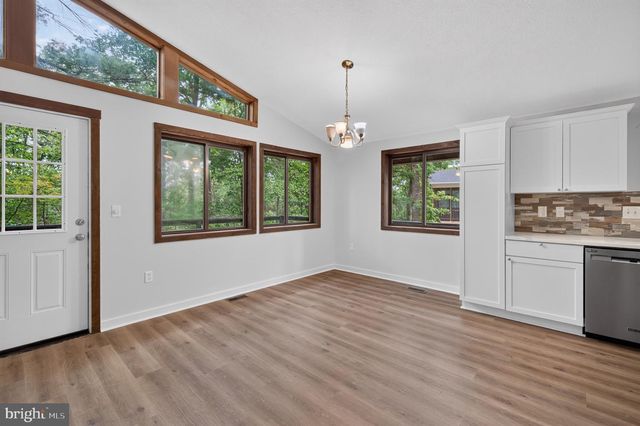 213 MORRIE DR, Basye, VA 22810