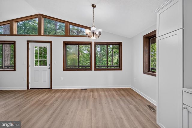 213 MORRIE DR, Basye, VA 22810
