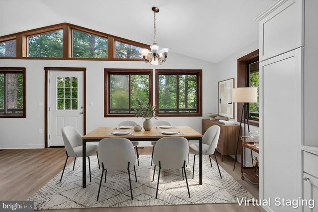 213 MORRIE DR, Basye, VA 22810