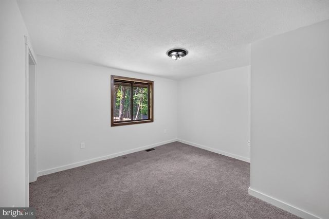 213 MORRIE DR, Basye, VA 22810