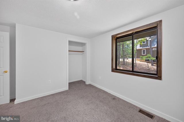 213 MORRIE DR, Basye, VA 22810